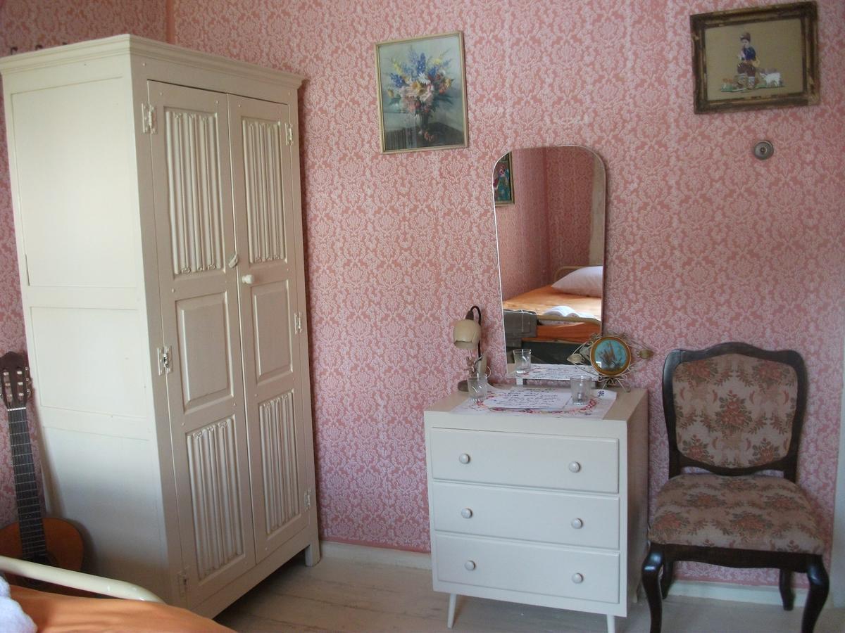 The Pink House Hotel Polkovnik Serafimovo Bagian luar foto